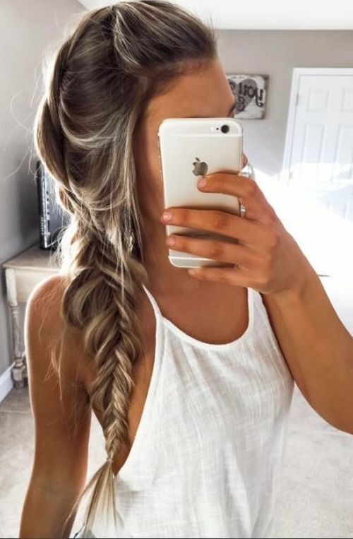 What are some easy hairstyles for girls?