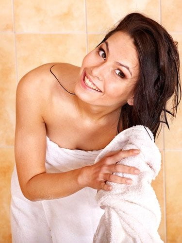 Avoid Wrapping Towel to Wet Hair