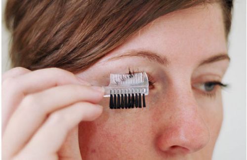 Comb Your Lashes