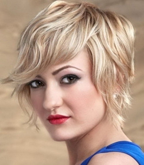 Short wavy hairstyle