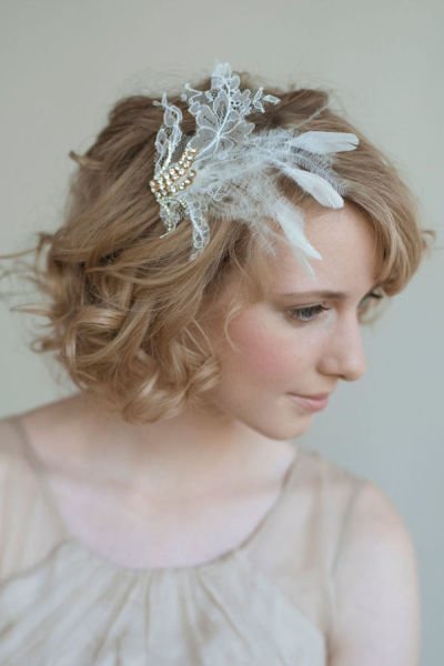 Wavy Hair with Feathery Accessories