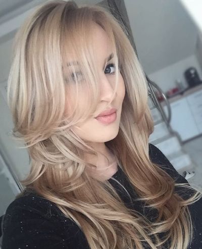 blonde layered hairstyle