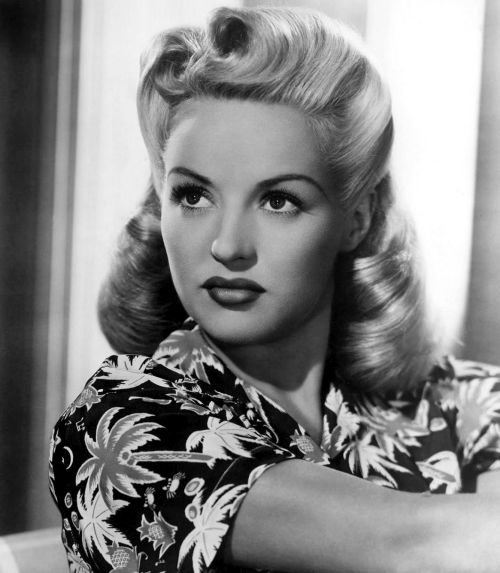 Marilyn Curls