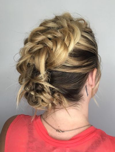 Messy knotted style