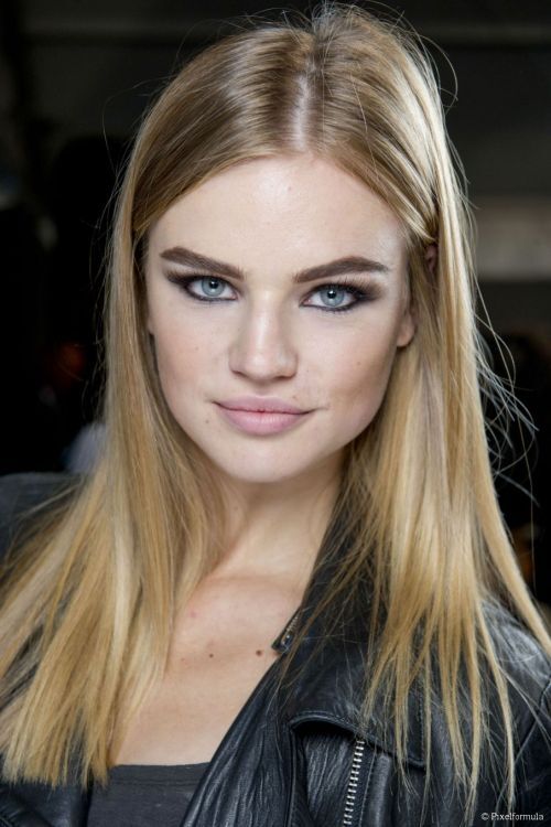 center part hair
