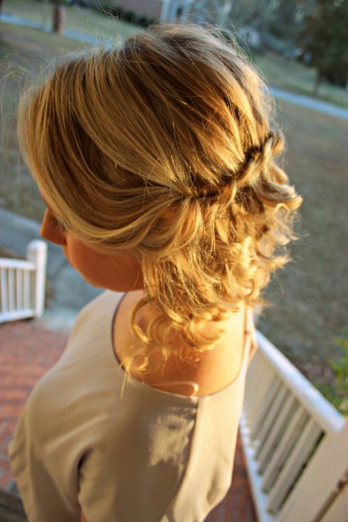 Hairstyles For Short Curly Hair For Prom