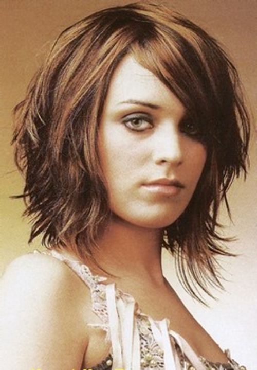 Short hairstyles for chubby oval faces