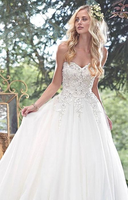 hairstyles for strapless wedding dresses