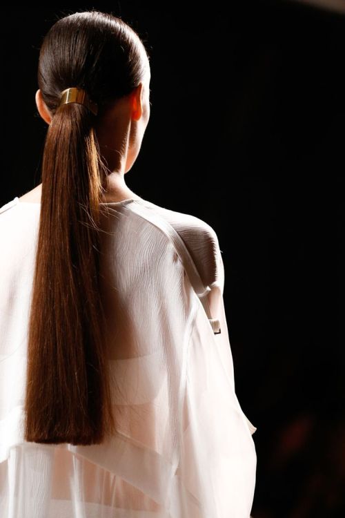 looped ponytail