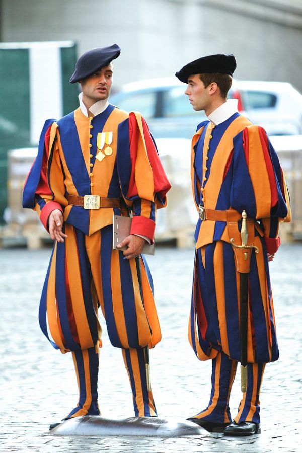 Vatican gaurd uniform