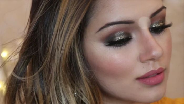 Glittery Bronzed Party Makeup