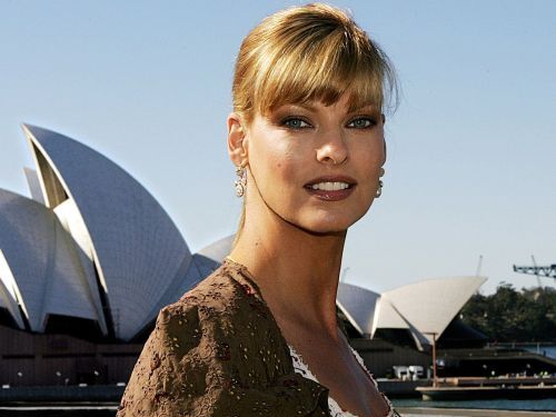 Linda Evangelista hairstyles (18)