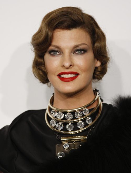 Linda Evangelista hairstyles (35)