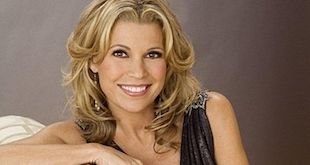 31 Vanna White Hairstyles: Updo, Half Updo, Spiky, Short & Loose Haircuts