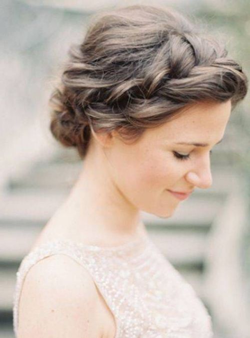 Cute & easy updos for long hair when you're in hurry