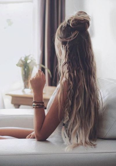 long ashen blonde beach hairstyle