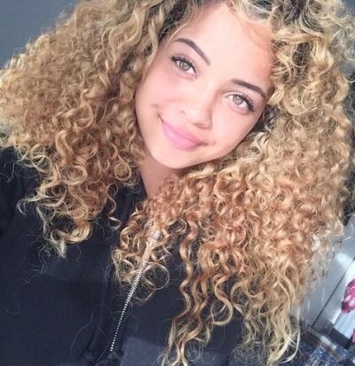 Goldilocks blonde for naturally curly hair