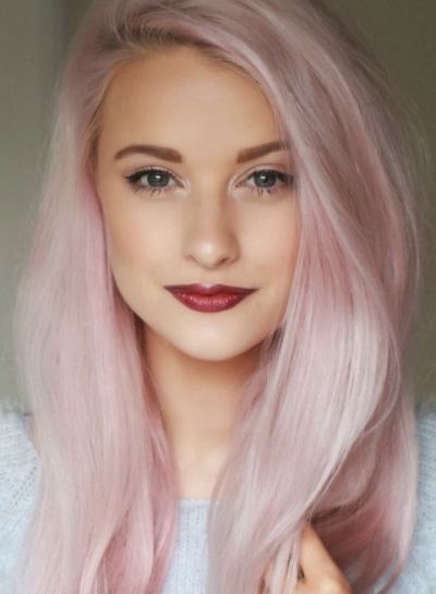 Pastel pink hairstyle for hazel eyes