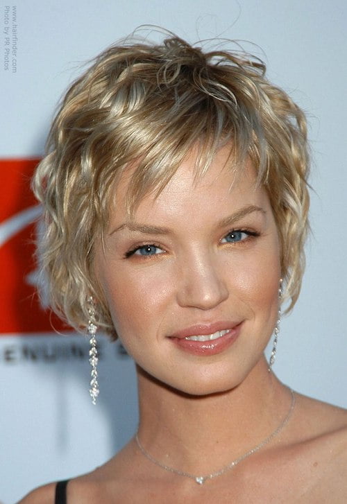 Short Layered Hairstyles For Wavy Hair