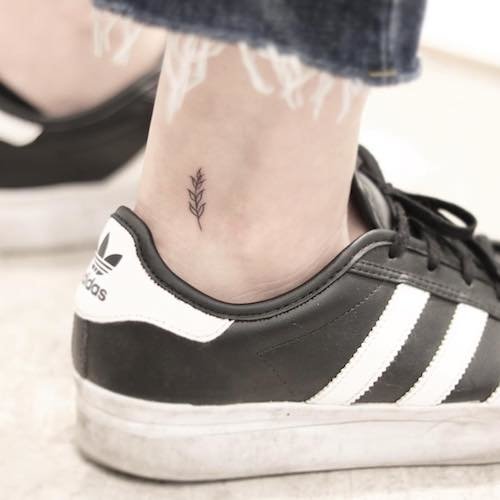 ankle mini tattoo vine