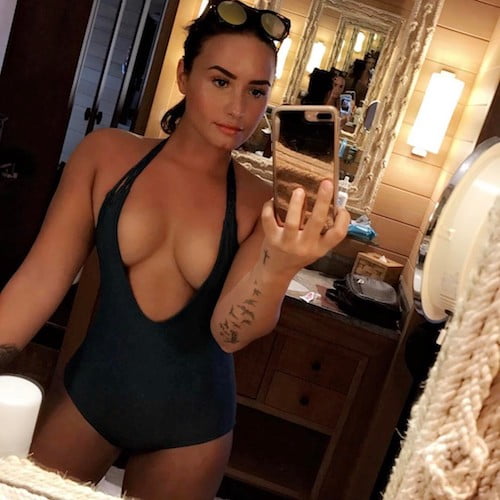 demi lovato boob job 2017 1 ddlovato