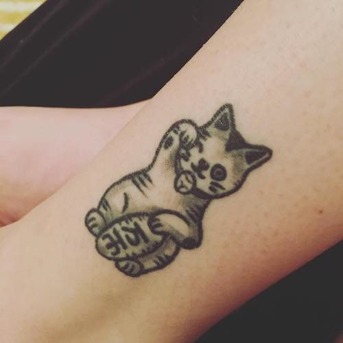 maneki neko mini tattoo
